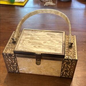 1940’s white pearl lucite handbag